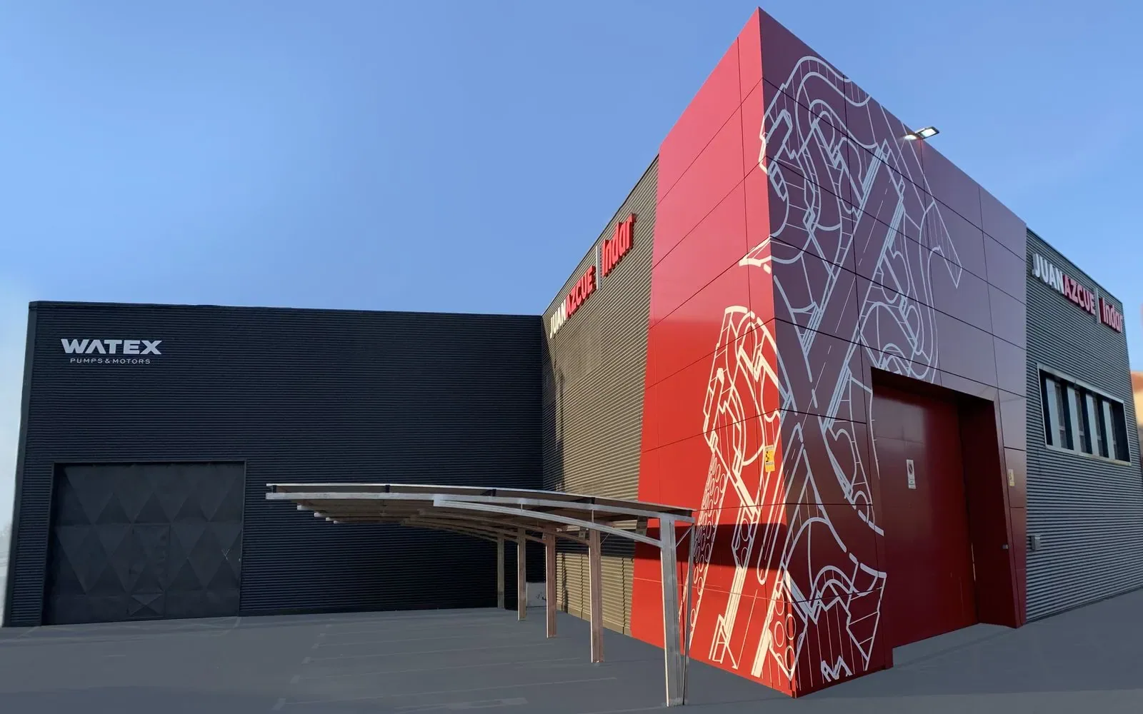 Fachada del taller de Juan Azcue en Murcia